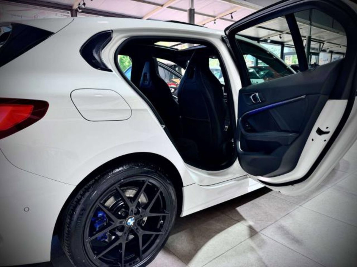 BMW Serie 1 118d 5p. Sport (15)