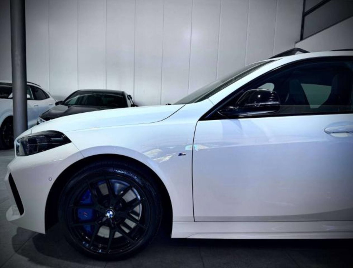 BMW Serie 1 118d 5p. Sport (4)