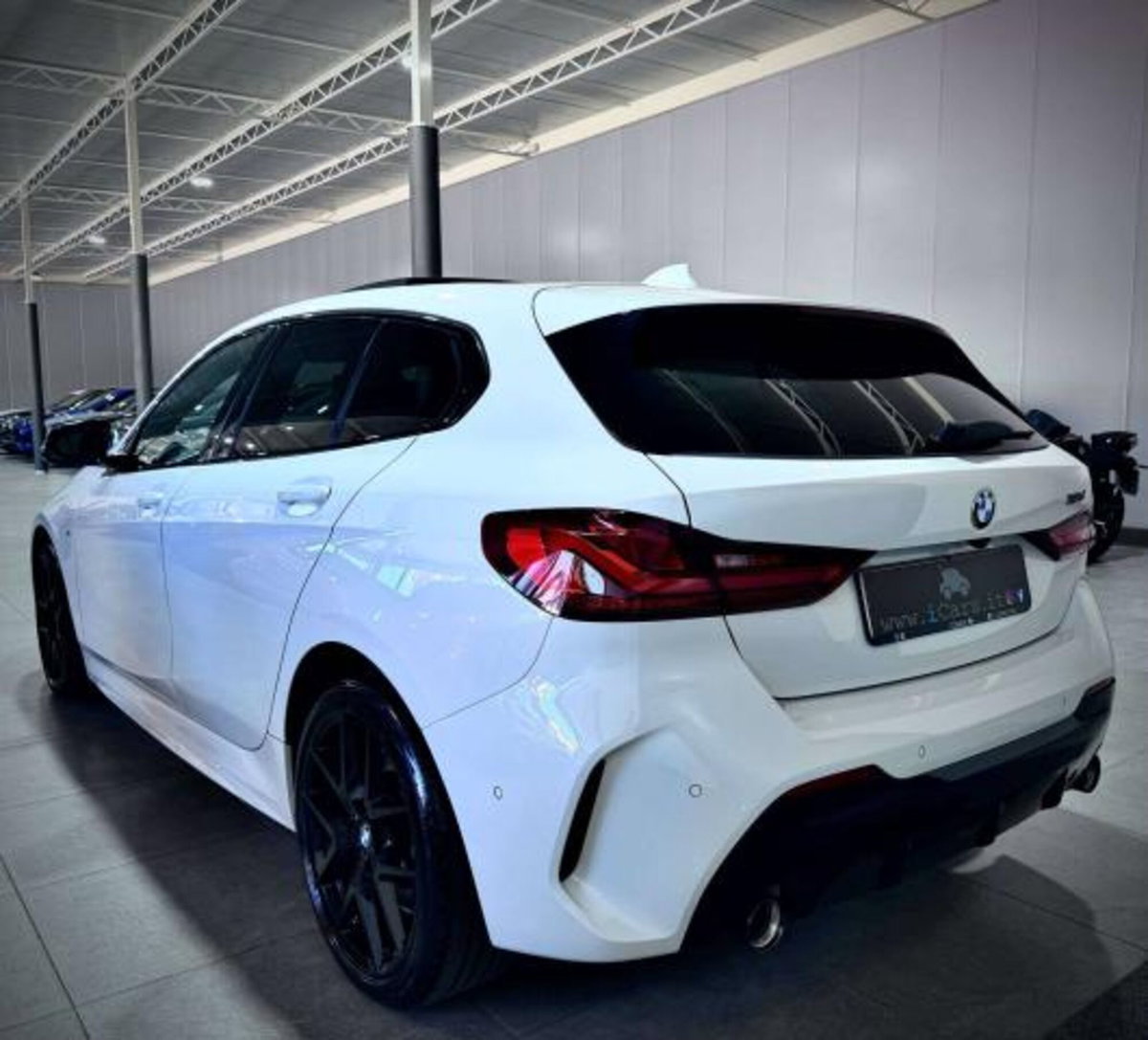 BMW Serie 1 118d 5p. Sport (8)