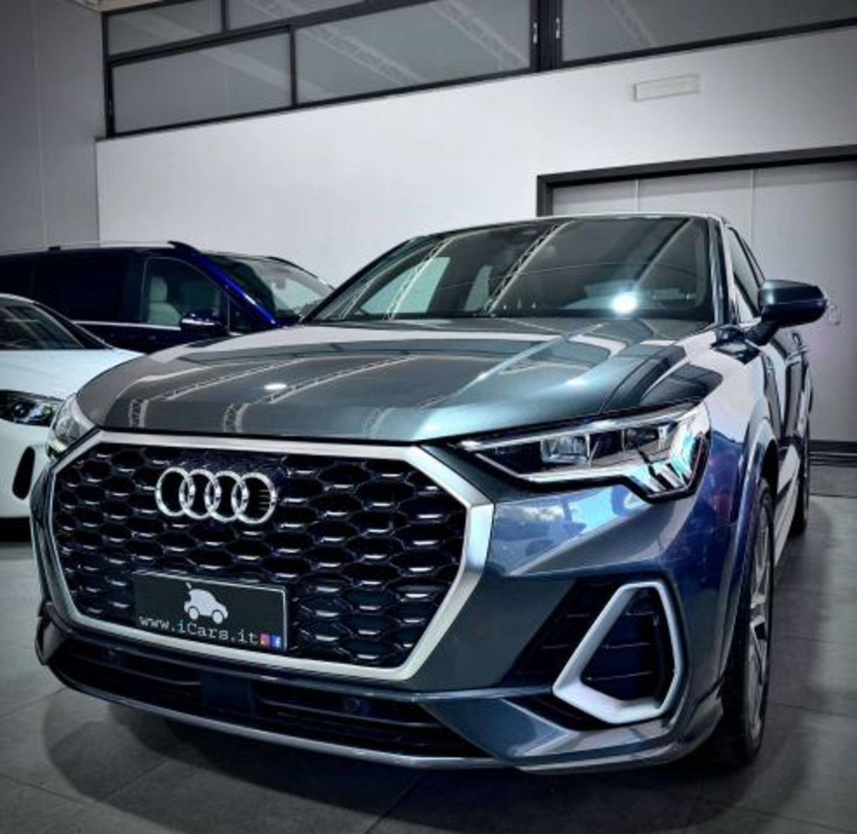 Audi Q3 Sportback 2.0 tdi Business 150cv s-tronic (2)