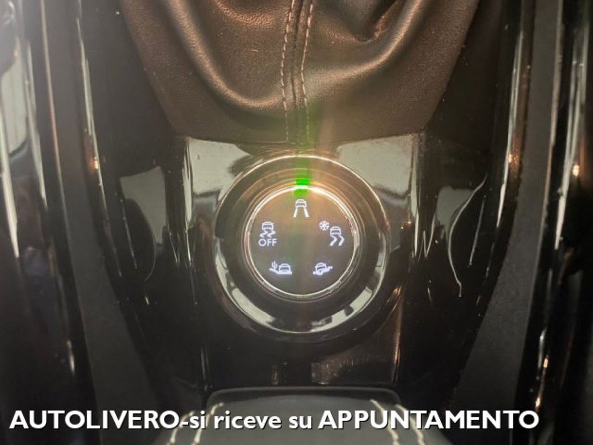 Peugeot 2008 120 S&S Crossway (15)