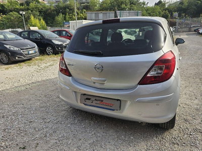Opel Corsa 1.2 85CV 5 porte GPL-TECH Edition (6)