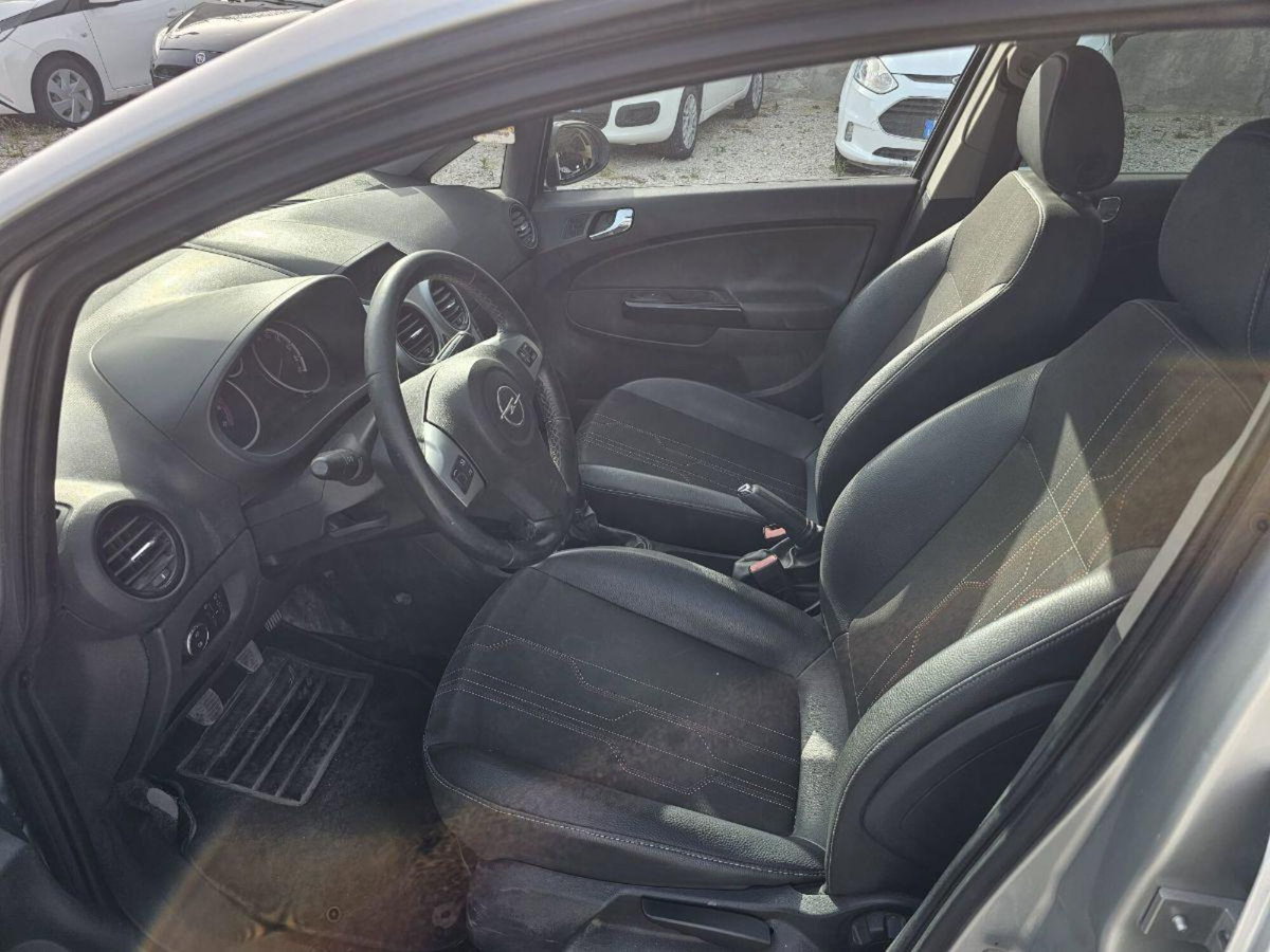 Opel Corsa 1.2 85CV 5 porte GPL-TECH Edition (9)