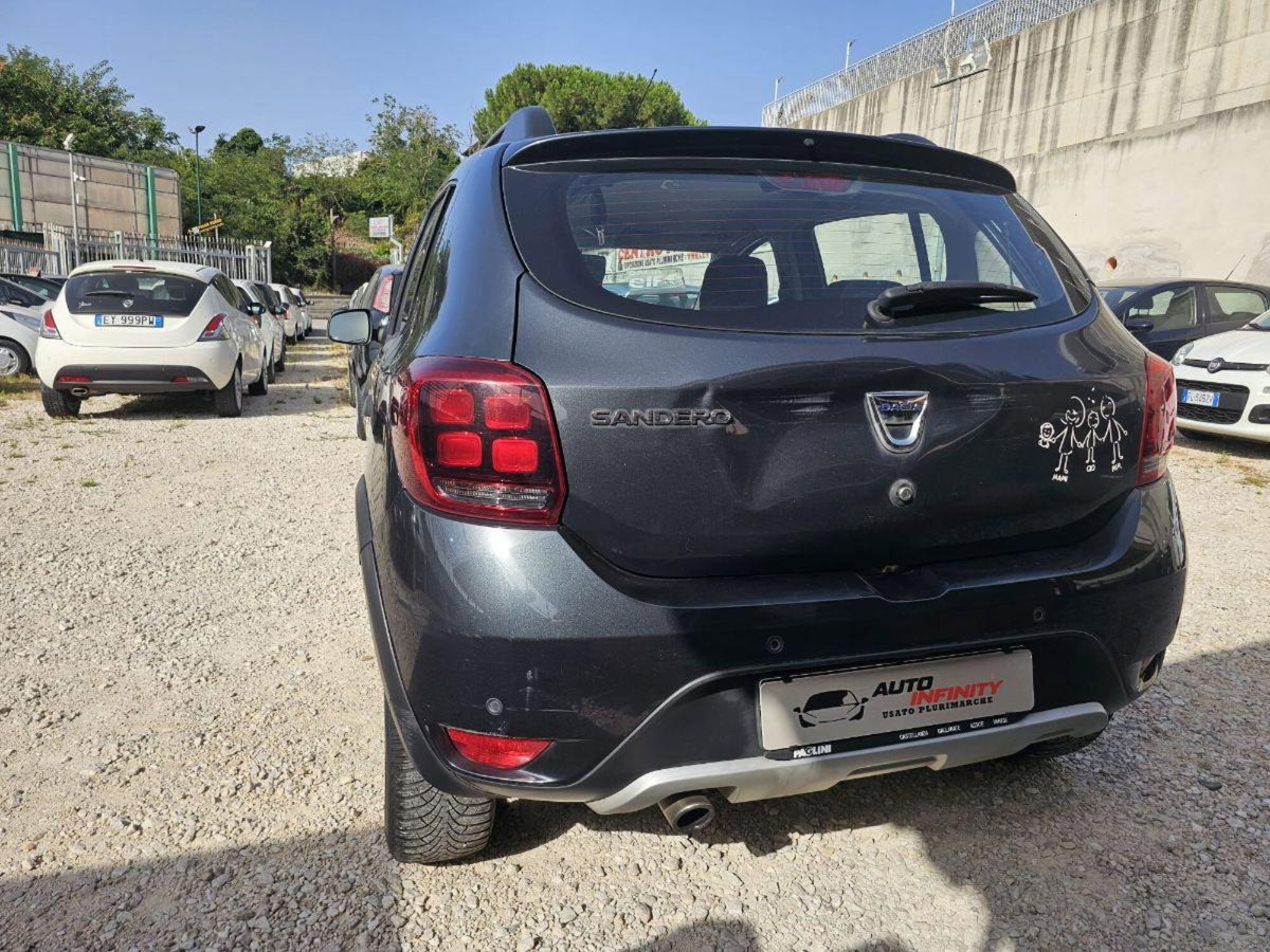 Dacia Sandero 0.9 TCe 12V T-GPL 90CV Start&Stop SS Ambiance Family (5)