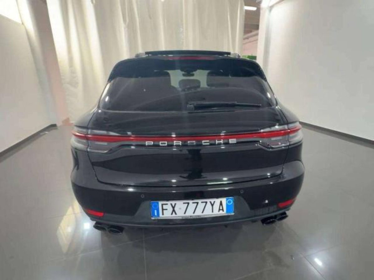 Porsche Macan 2.0 (3)