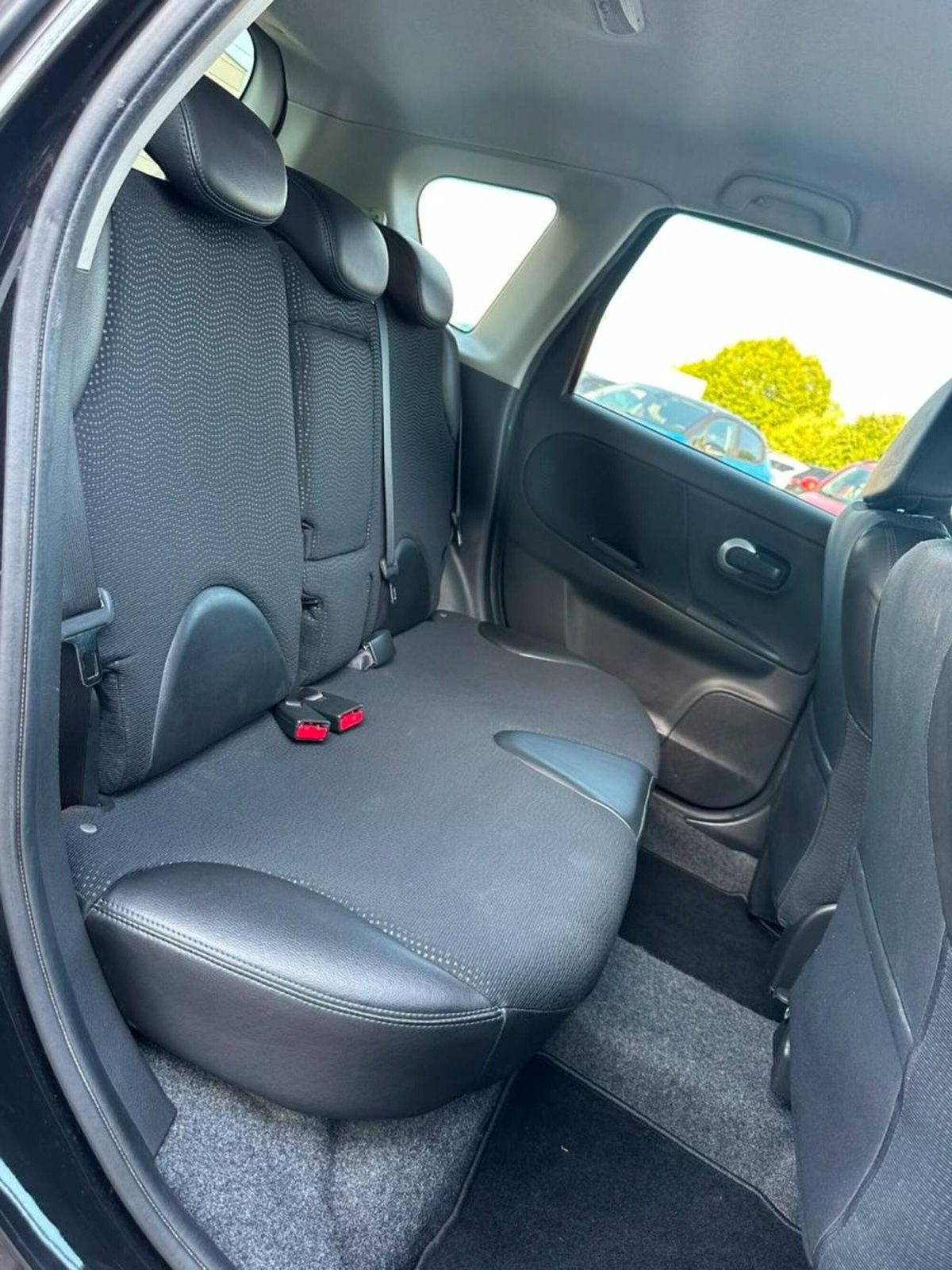 Nissan Note 1.4 16V Tekna (18)