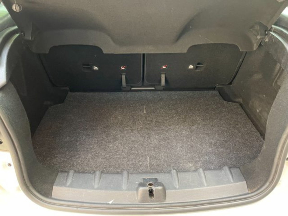 MINI Mini Paceman 1.6 Cooper D Paceman (12)