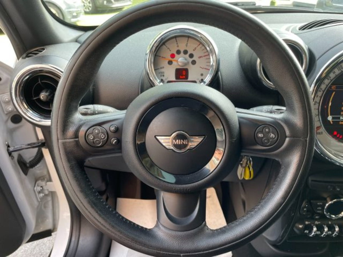 MINI Mini Paceman 1.6 Cooper D Paceman (14)