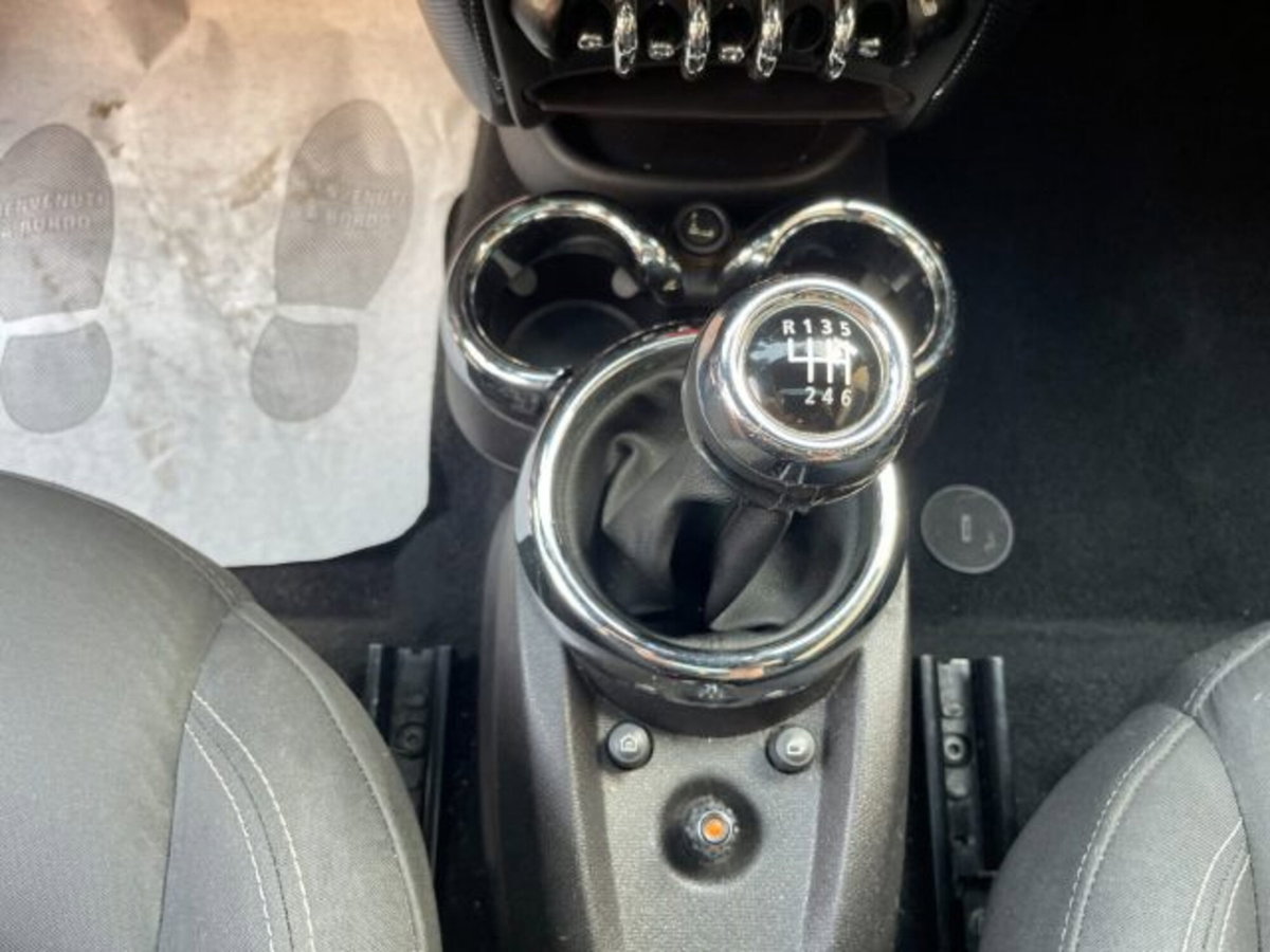 MINI Mini Paceman 1.6 Cooper D Paceman (17)