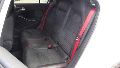 Mercedes-Benz Classe A 45 AMG 4Matic Automatic (17)