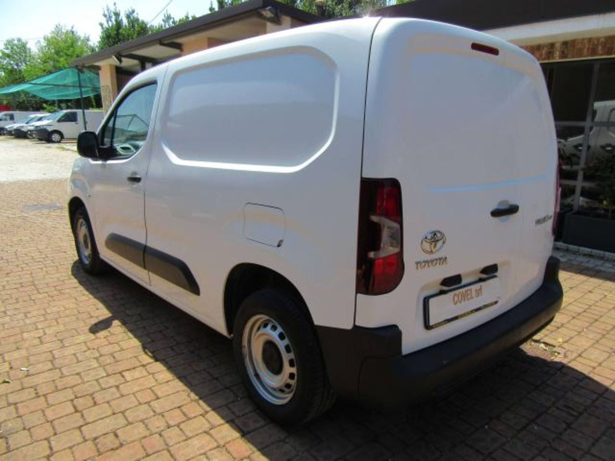 Toyota Proace City Furgone City 1.5D 100cv S&S L2 S Comfort (3)