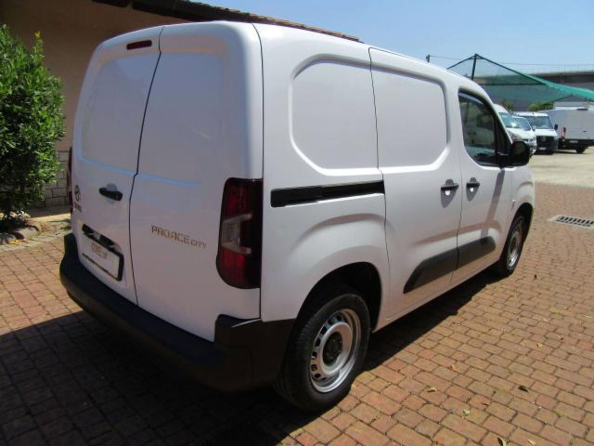 Toyota Proace City Furgone City 1.5D 100cv S&S L2 S Comfort (4)