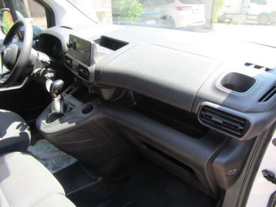 Toyota Proace City Furgone City 1.5D 100cv S&S L2 S Comfort (9)