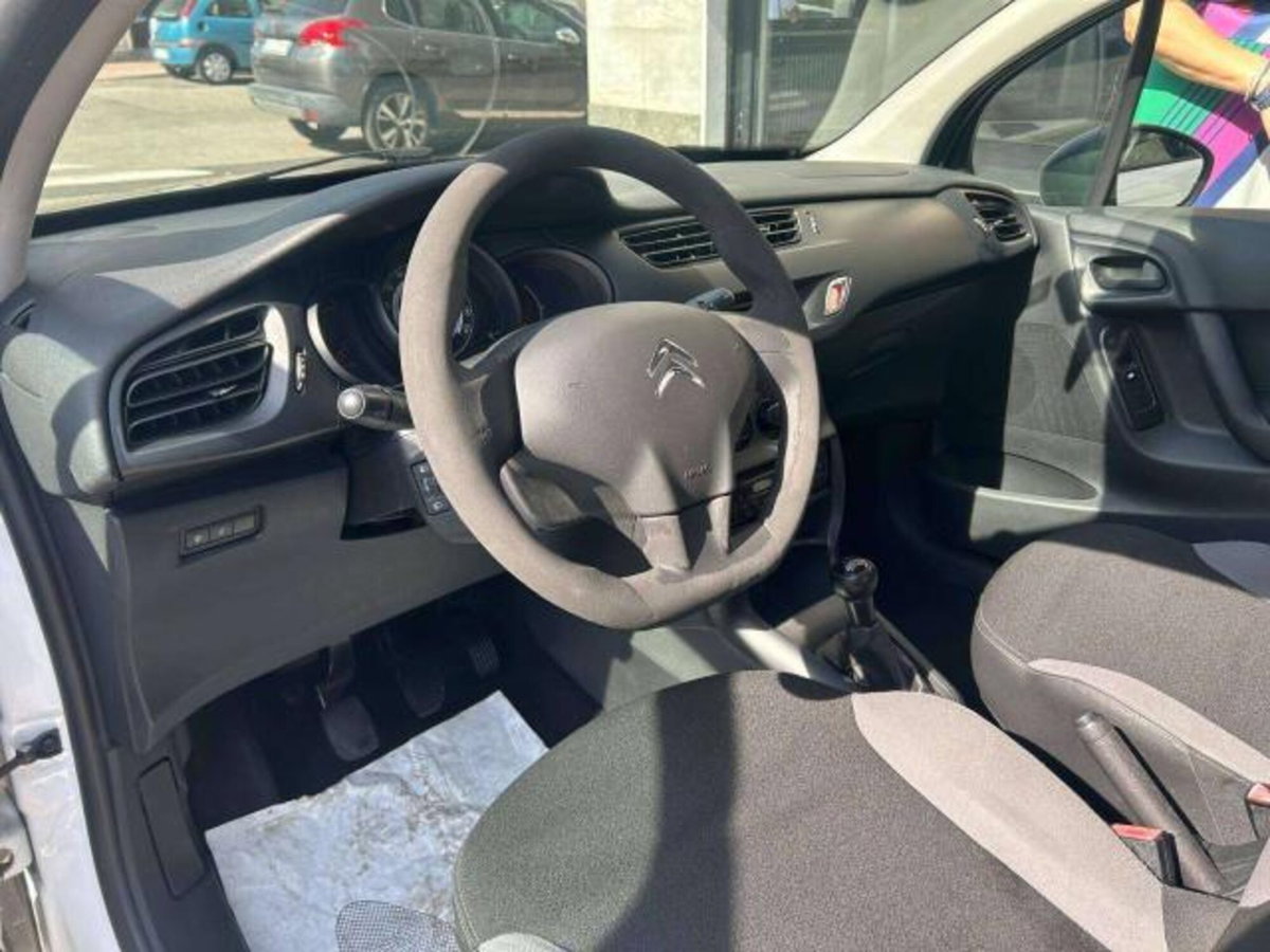 Citroen C3 BlueHDi 75 Van Attraction (7)