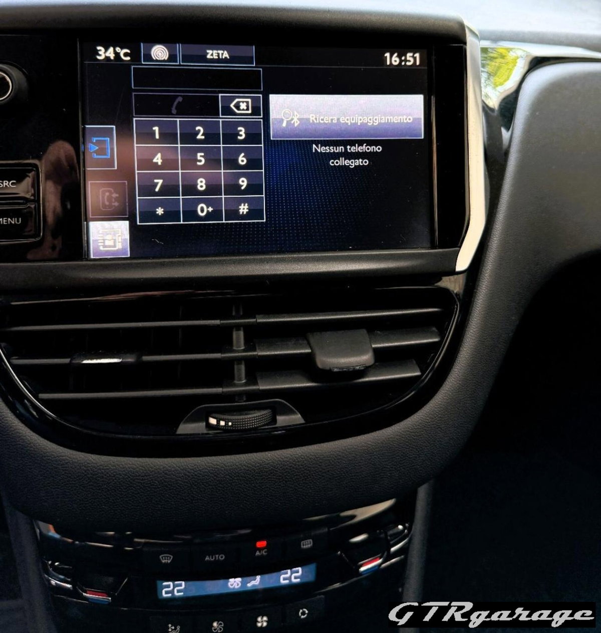 Peugeot 208 HDi 68 CV 5 porte Allure (13)