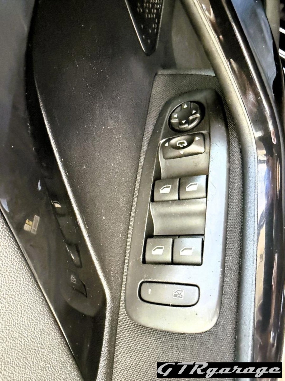 Peugeot 208 HDi 68 CV 5 porte Allure (14)