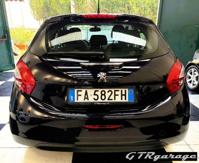 Peugeot 208 HDi 68 CV 5 porte Allure (5)