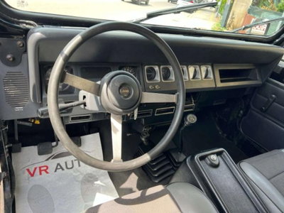 Jeep Wrangler 2.5 Laredo (5)