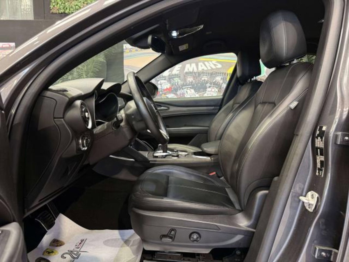 Alfa Romeo Stelvio Stelvio 2.2 Turbodiesel 210 CV AT8 Q4 Ti (9)