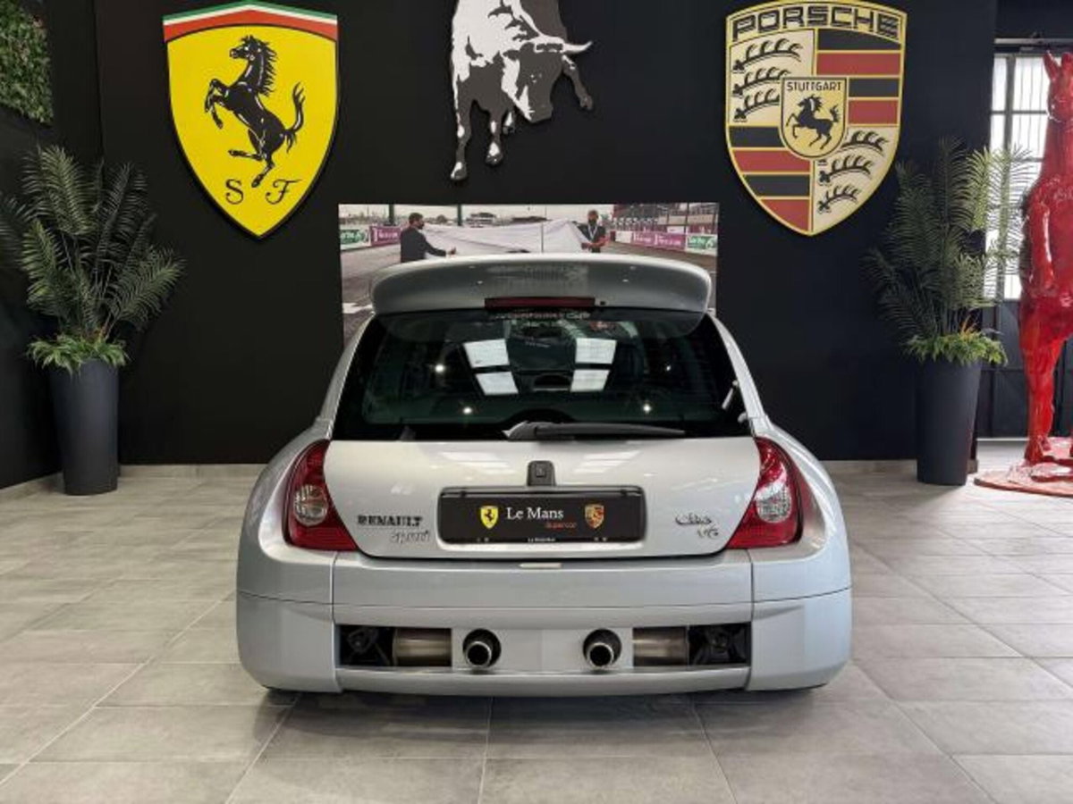 Renault Clio 3.0 V6 24V cat 3 porte Renault Sport (6)
