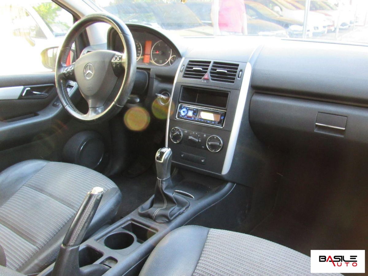 Mercedes-Benz Classe A 180 CDI Avantgarde (10)