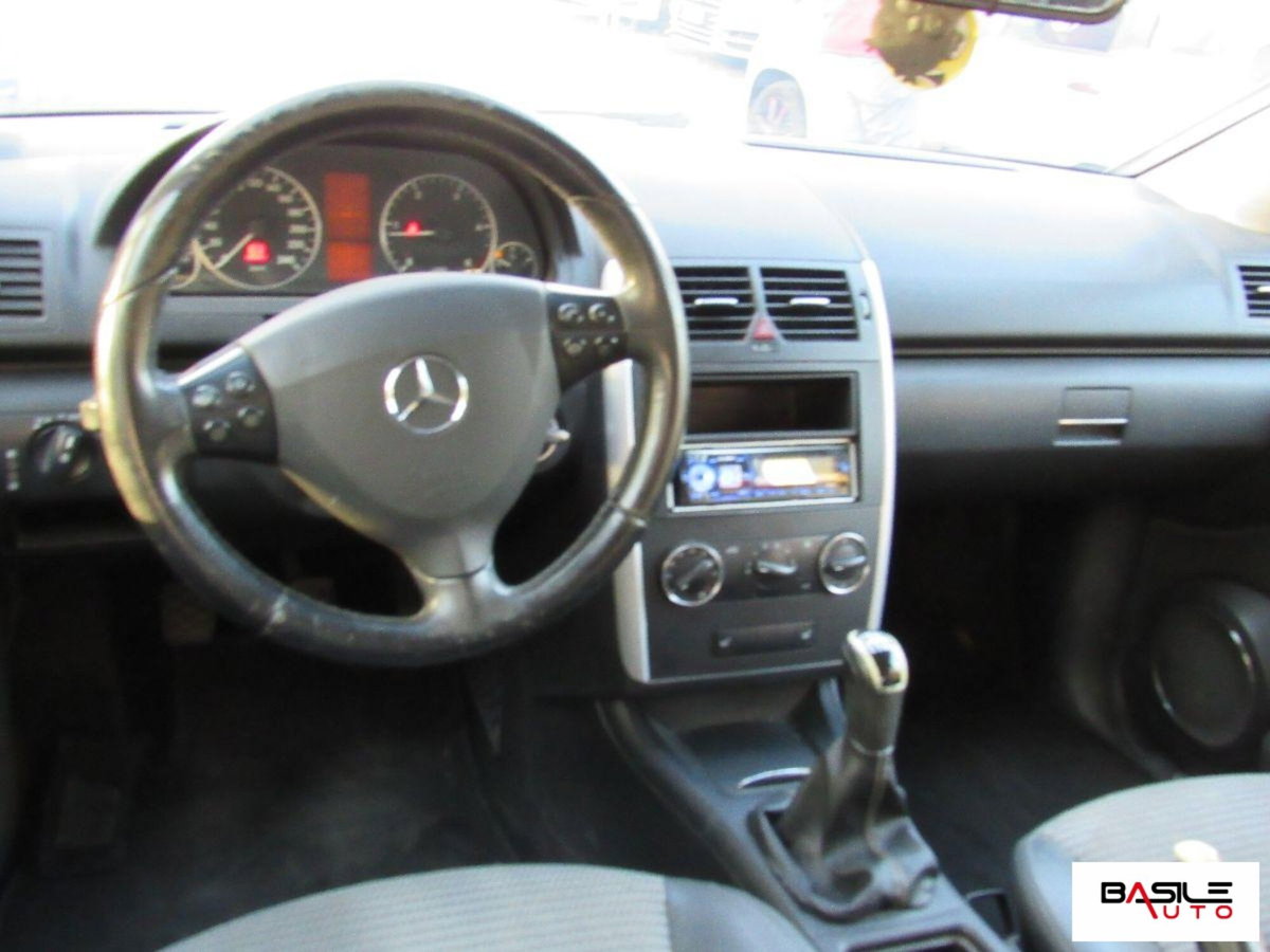 Mercedes-Benz Classe A 180 CDI Avantgarde (11)