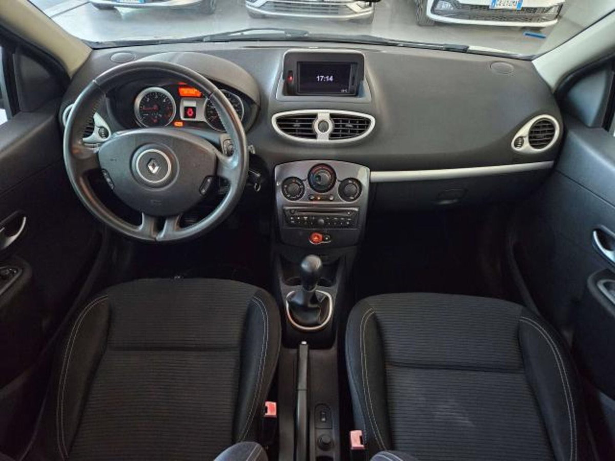 Renault Clio 1.5 dCi 75CV 5 porte Dynamique (7)