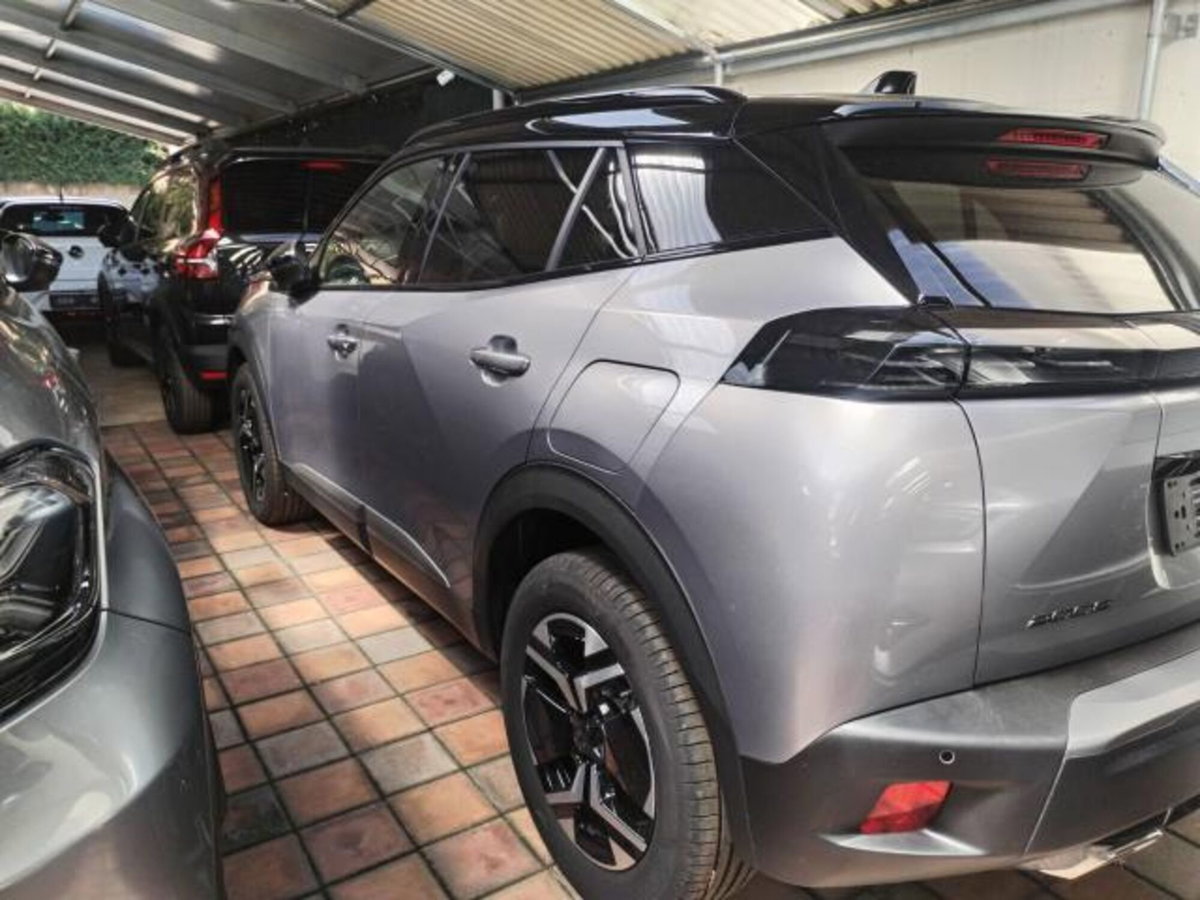 Peugeot 2008 1.2 hybrid Allure 145cv e-dcs6 (3)