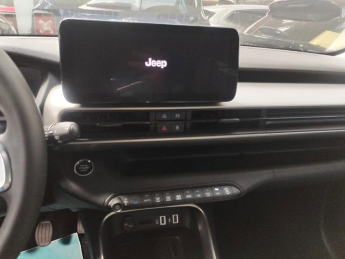 Jeep Avenger 1.2 turbo Summit fwd 100cv (8)