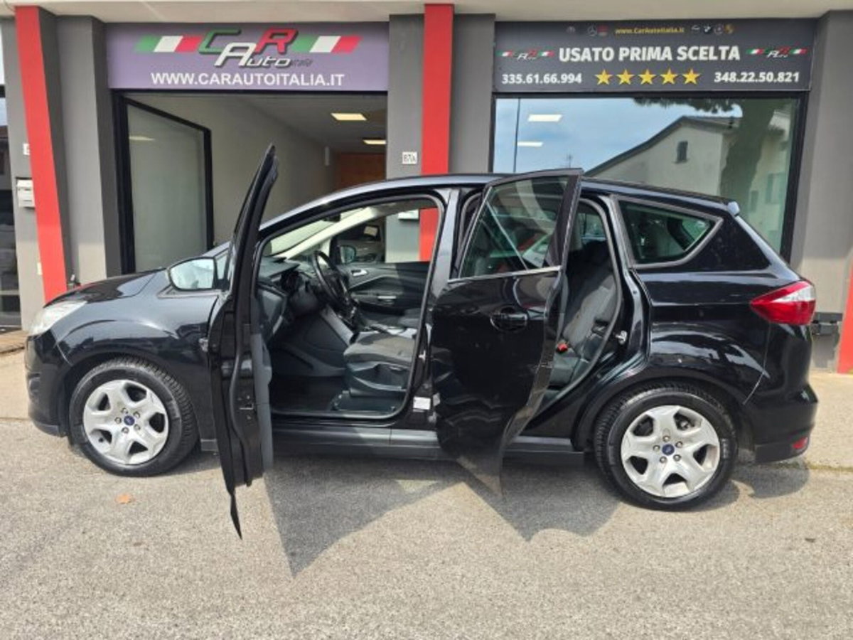 Ford C-Max 1.6 TDCi 95CV Titanium (20)