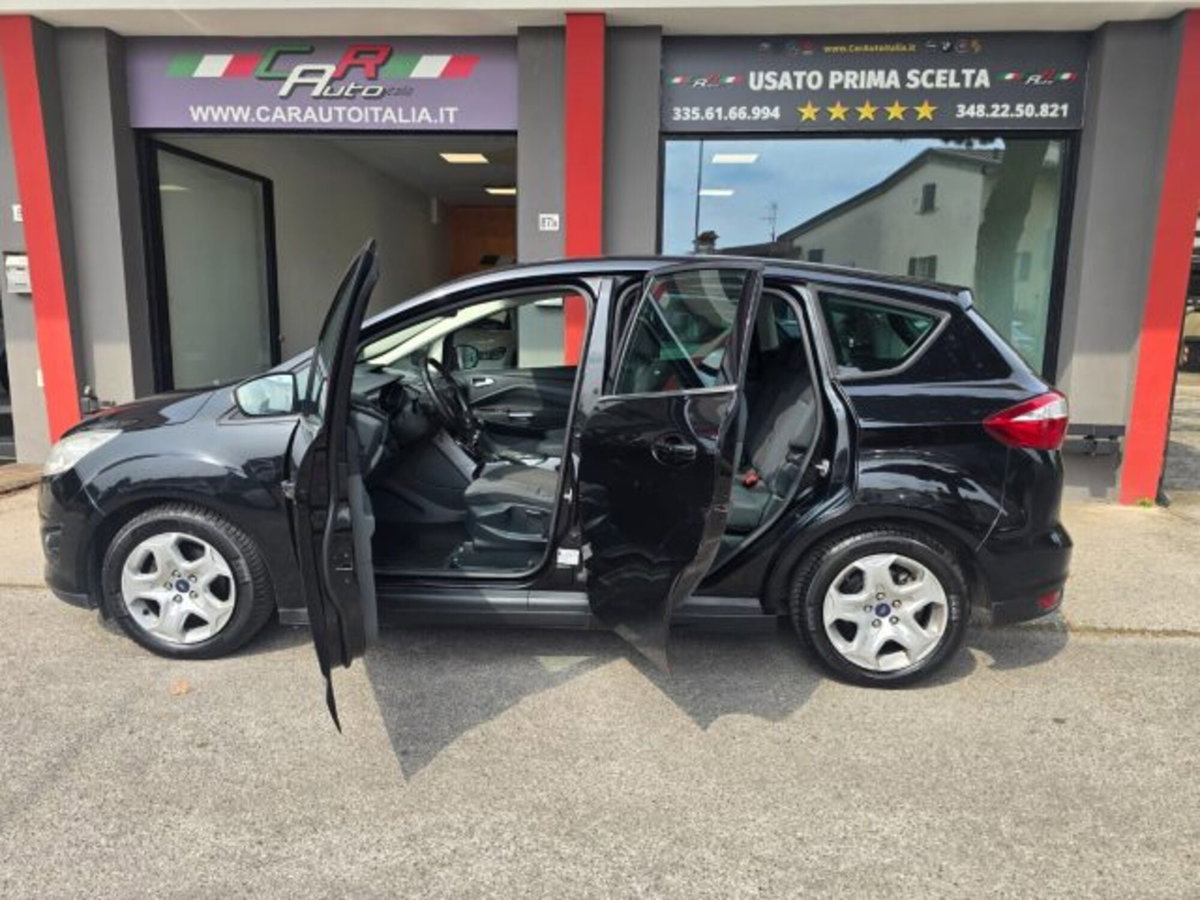 Ford C-Max 1.6 TDCi 95CV Titanium (3)