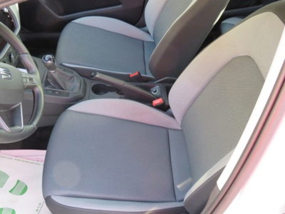 SEAT Ibiza 1.0 TGI 5 porte Business (4)