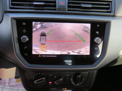 SEAT Ibiza 1.0 TGI 5 porte Business (8)