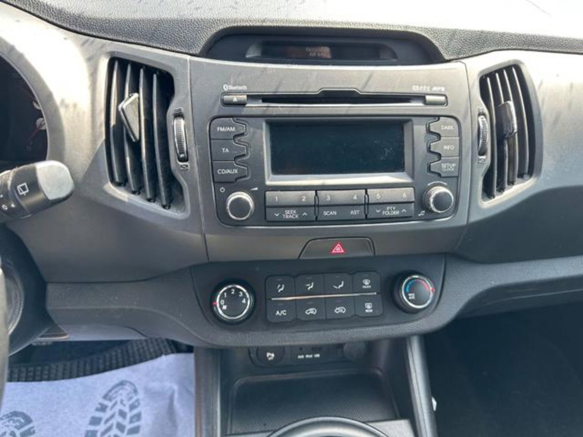 Kia Sportage 1.7 CRDI 2WD Cool (14)