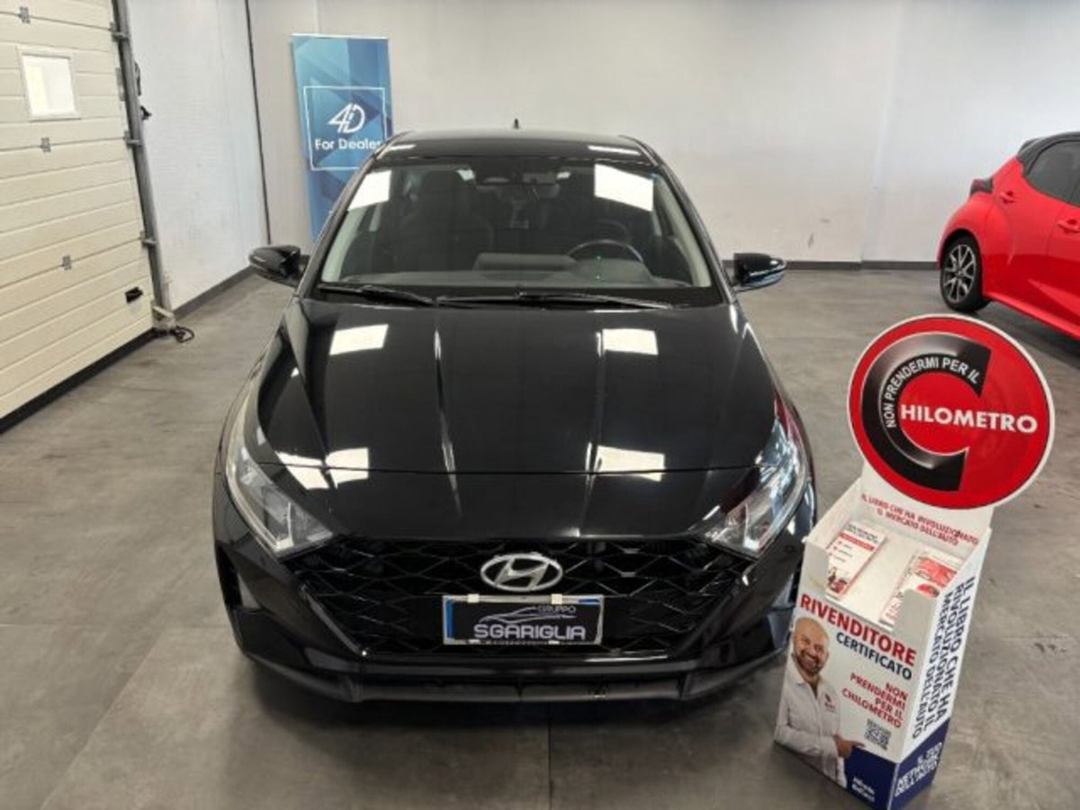 Hyundai i20 1.0 T-GDI 48V iMT ConnectLine (2)