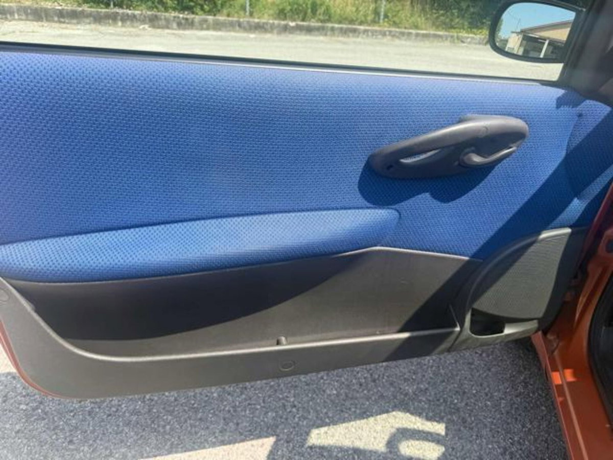 Fiat Punto 1.2i 16V cat 3 porte ELX (14)