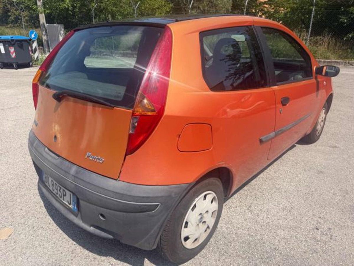 Fiat Punto 1.2i 16V cat 3 porte ELX (8)