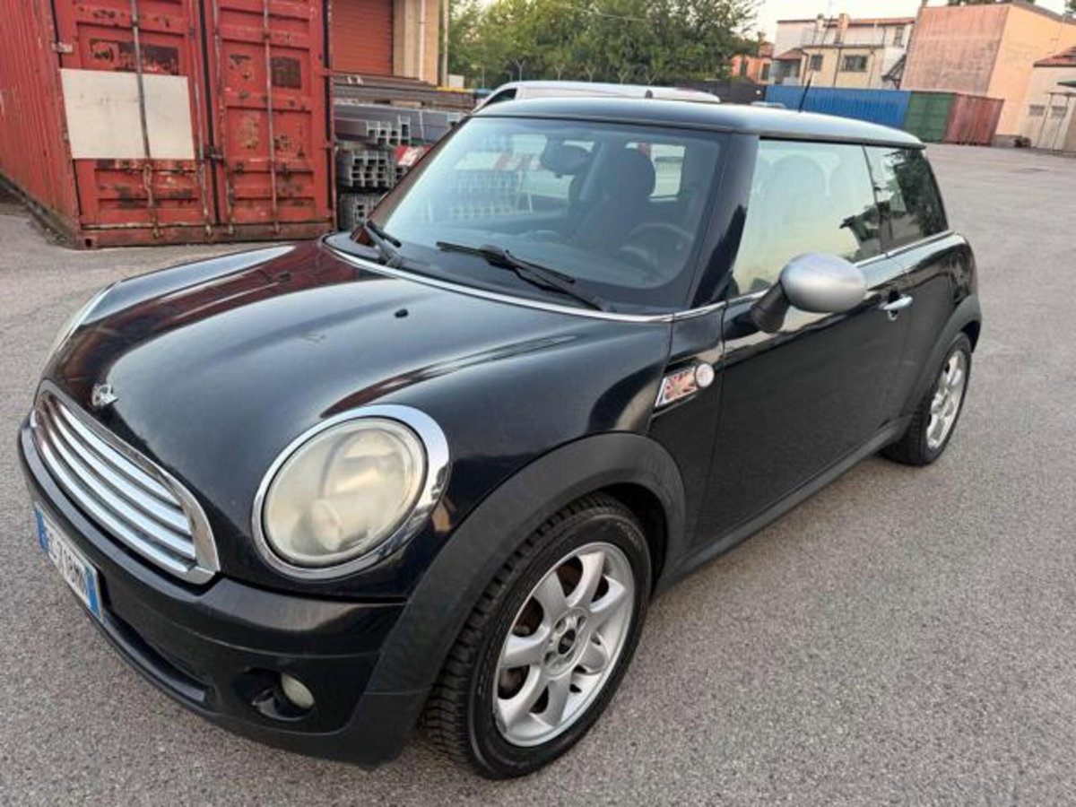 MINI Mini 1.4 16V One (55kW) (4)