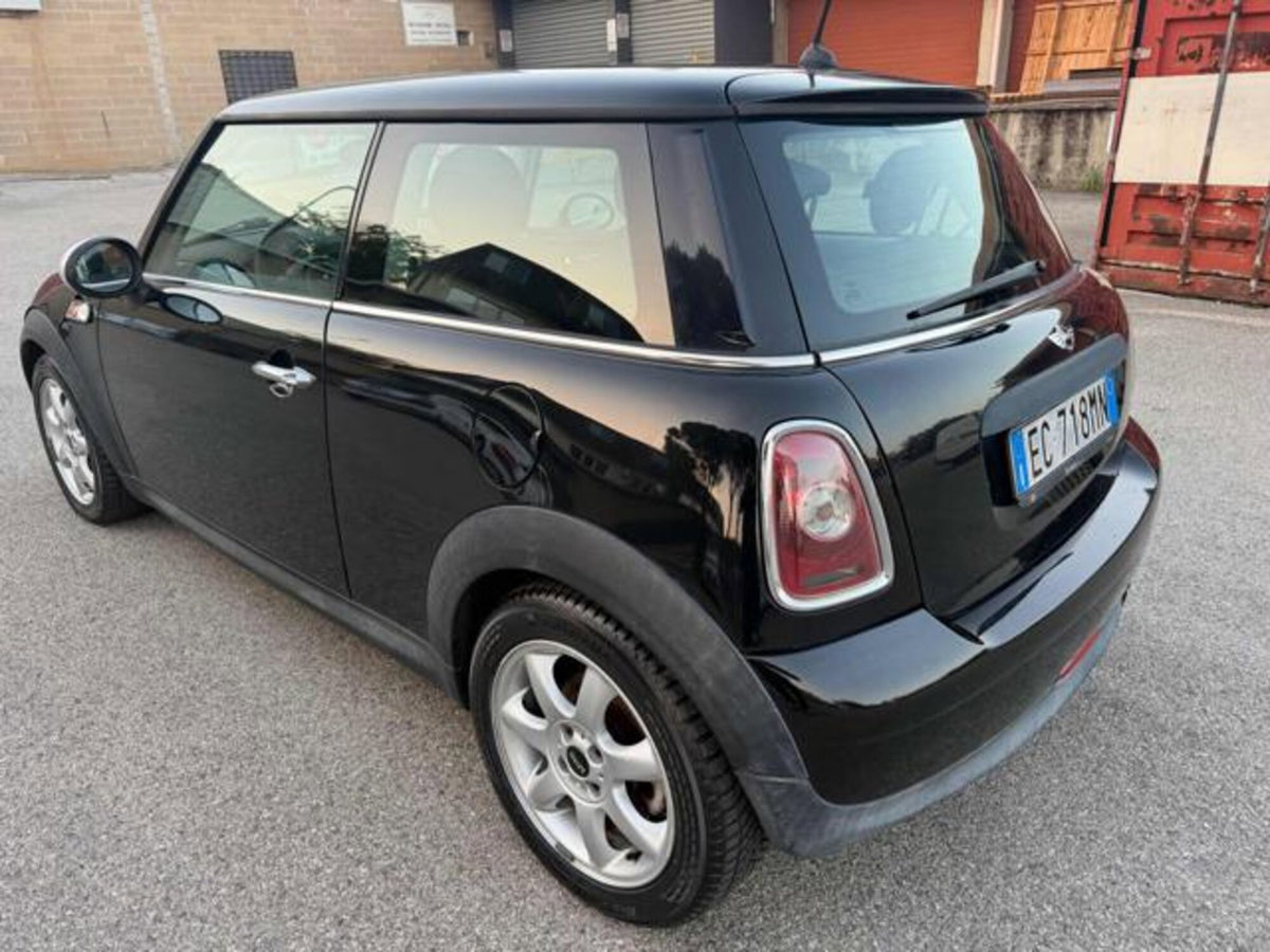 MINI Mini 1.4 16V One (55kW) (7)