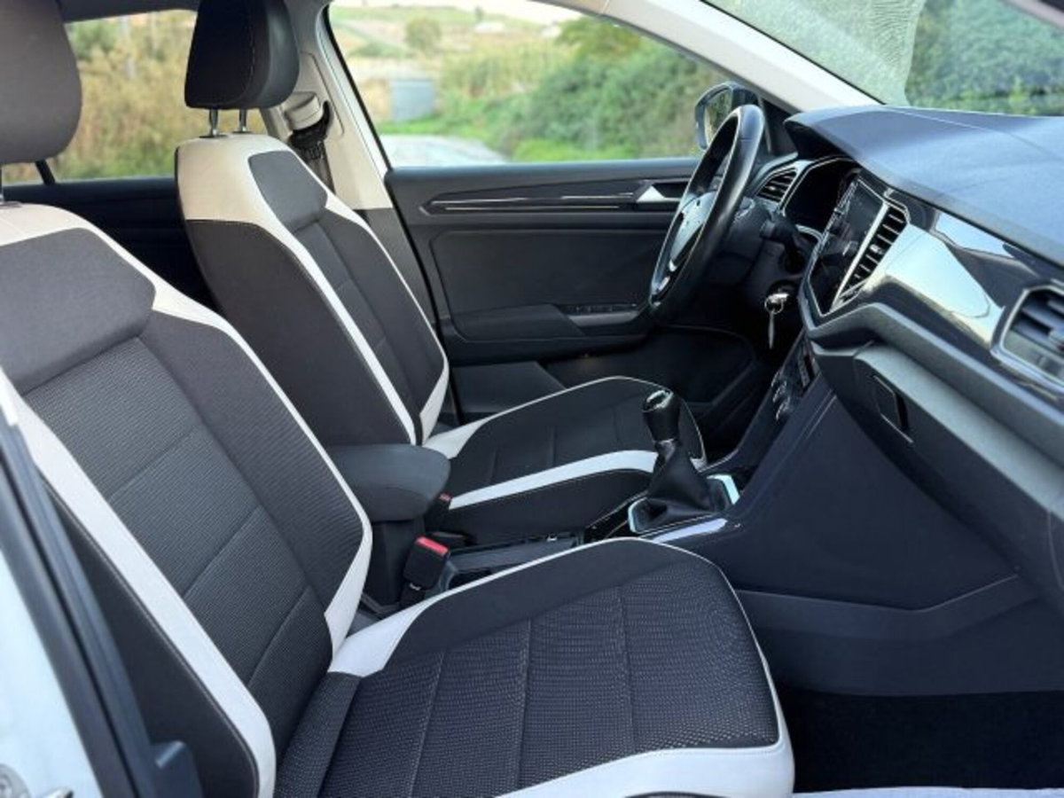 Volkswagen T-Roc 1.6 TDI SCR Advanced BlueMotion Technology (16)
