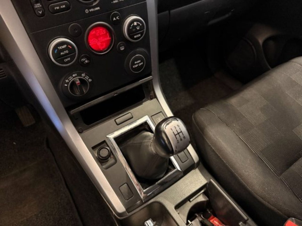 Suzuki Grand Vitara 1.9 DDiS 3 porte Offroad (10)