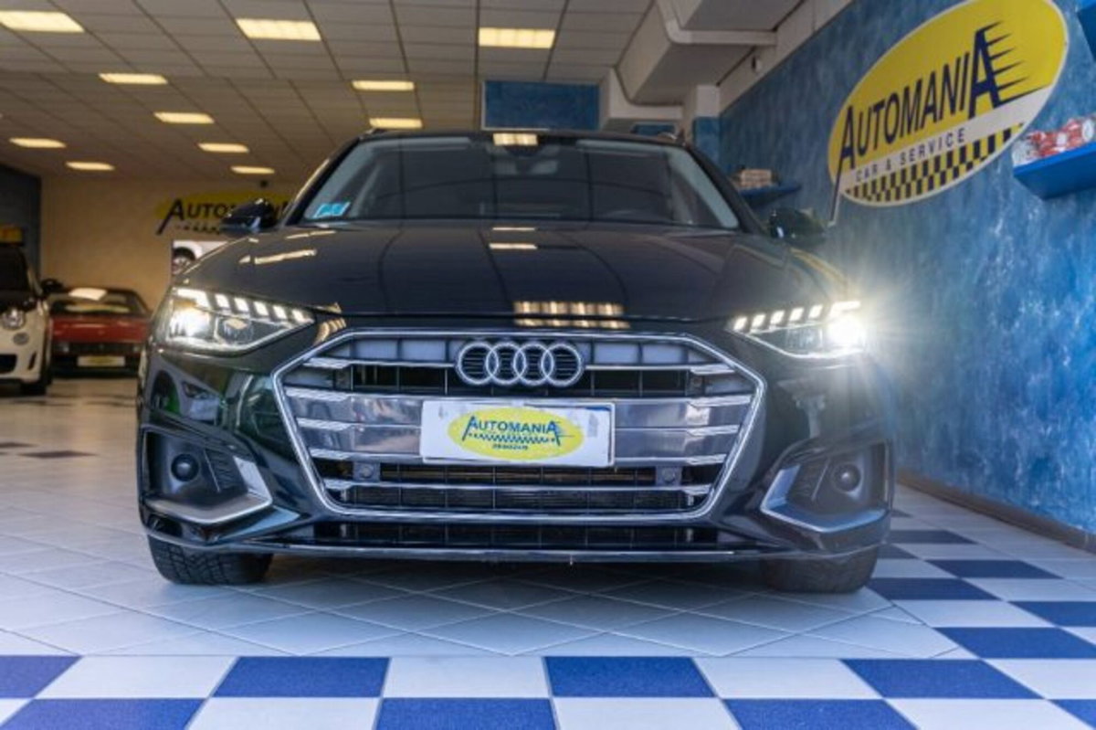 Audi A4 Avant 35 TDI/163 CV S tronic S line edition (2)