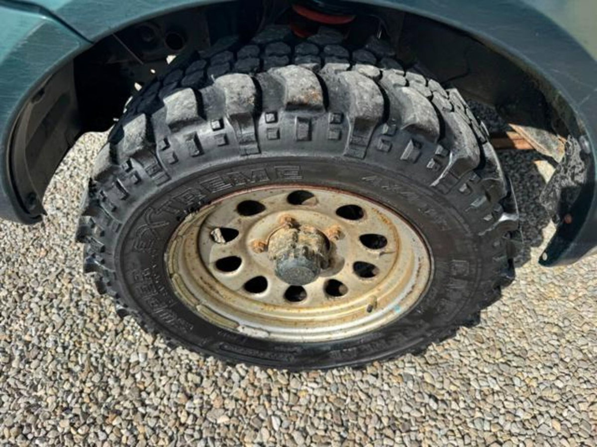Suzuki Jimny 1.3i 16V cat 4WD JLX (7)