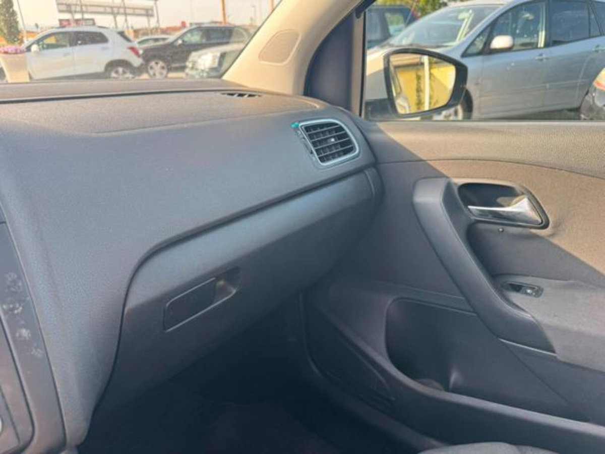 Volkswagen Polo 1.2 70 CV 5p. Comfortline (11)