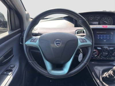 Lancia Ypsilon 1.0 FireFly 5 porte S&S Hybrid Ecochic Gold (12)