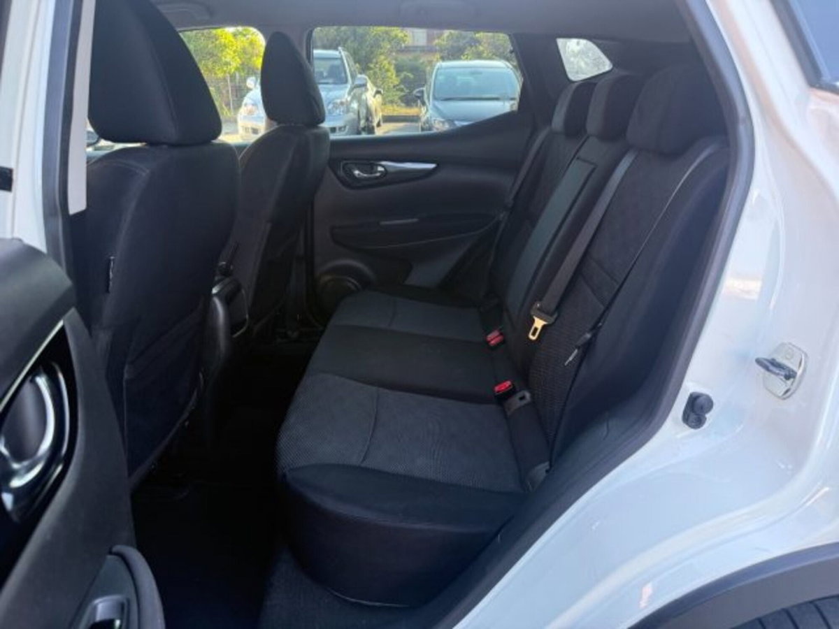 Nissan Qashqai 1.6 DIG-T Acenta (16)
