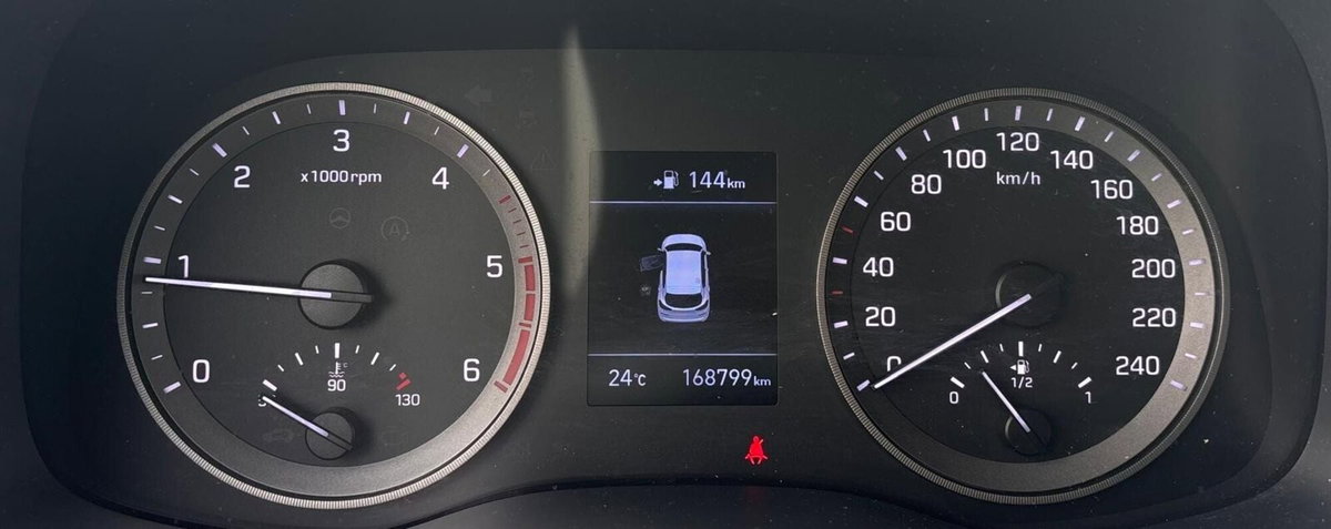 Hyundai Tucson 1.6 CRDi XTech (15)