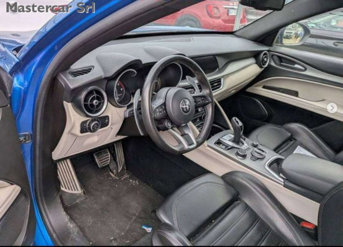 Alfa Romeo Stelvio 2.2 t Veloce Q4 210cv auto (5)