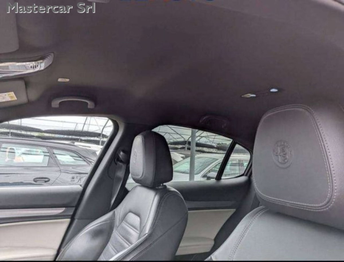 Alfa Romeo Stelvio 2.2 t Veloce Q4 210cv auto (8)