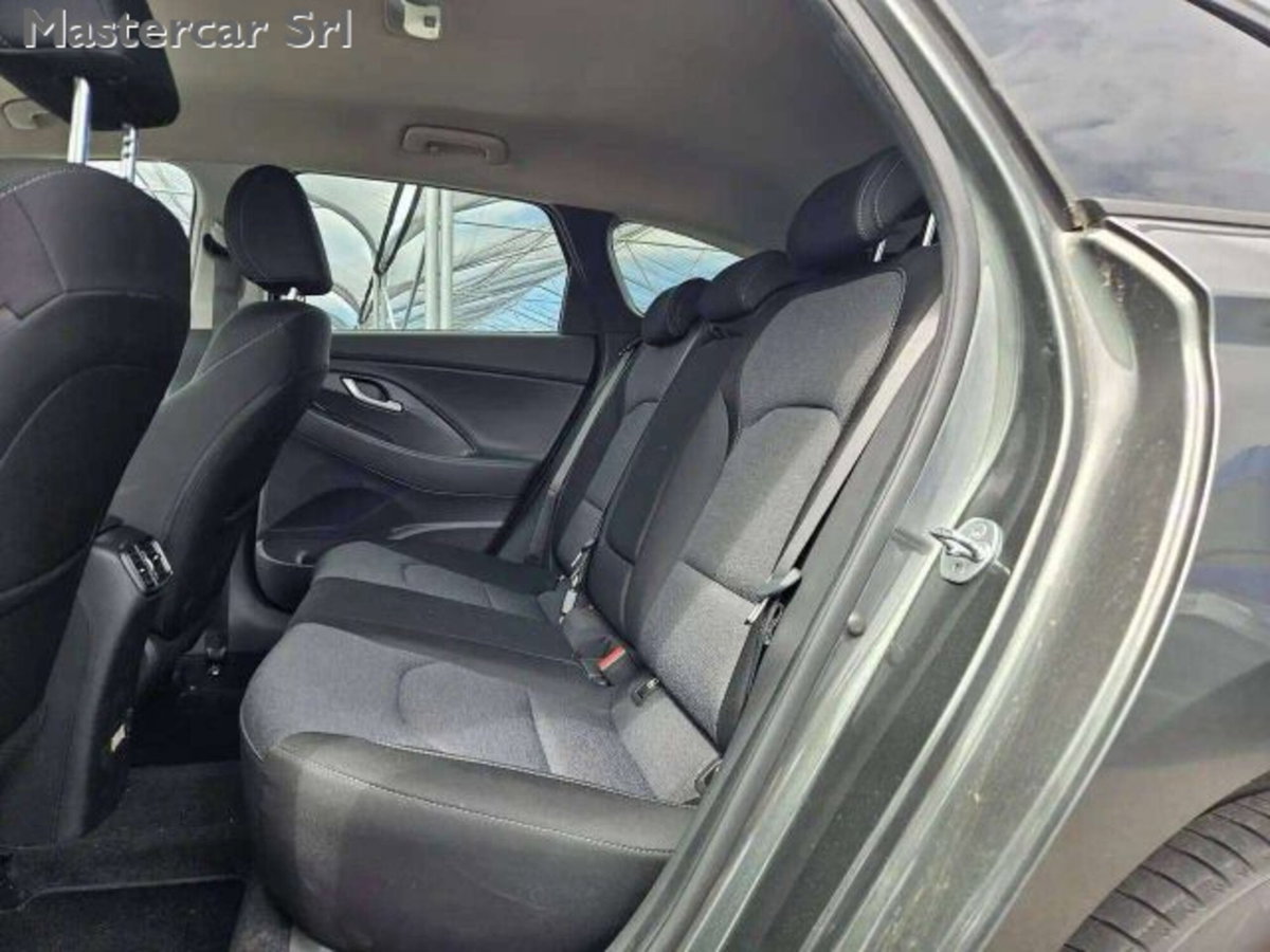 Hyundai i30 Station Wagon 1.0 t-gdi 48V Prime 120cv dct (11)